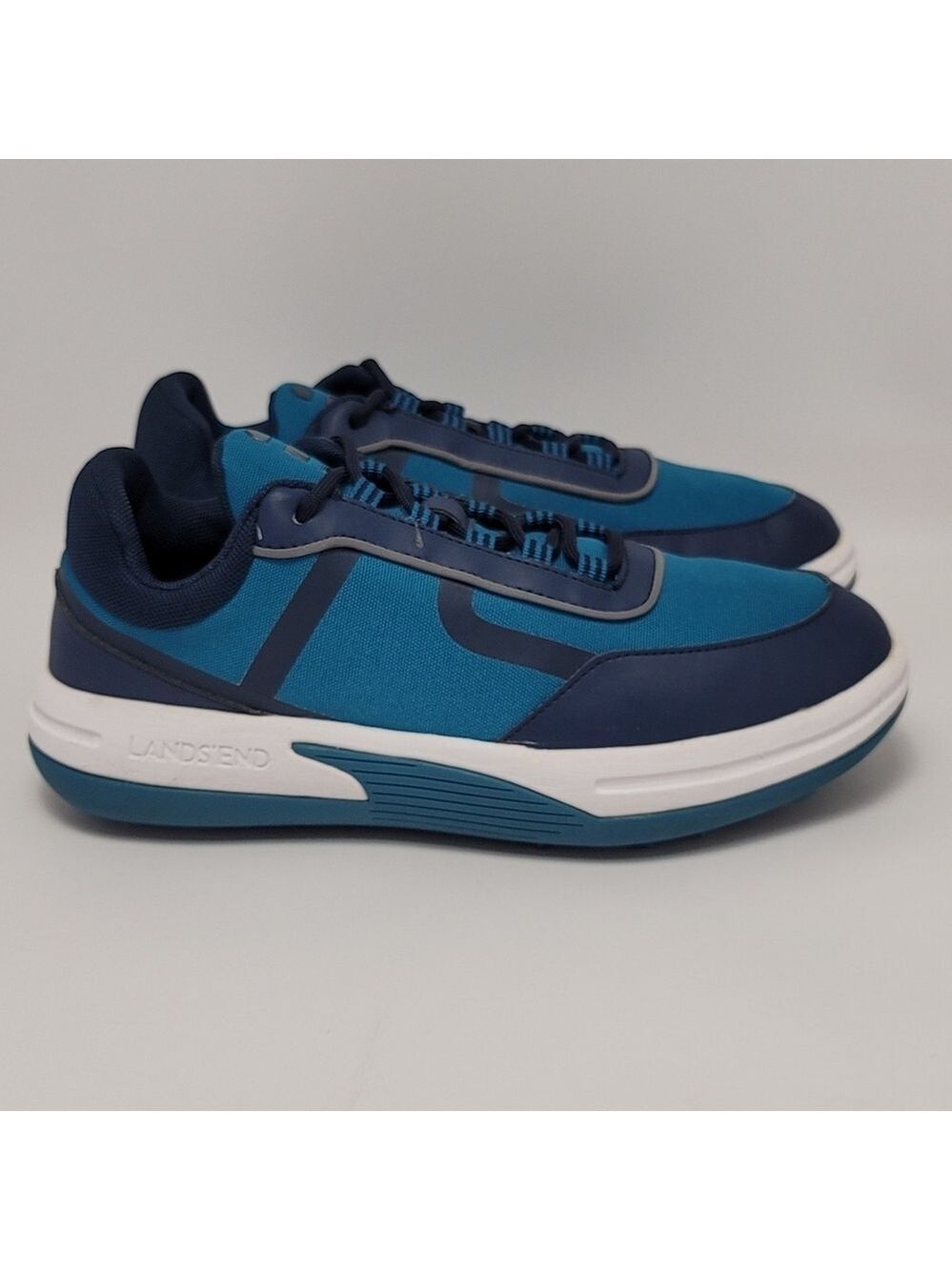 Lands End Women's Blue White Canvas Lace Up Action Runner Sneakers Size 9B